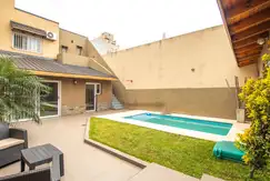 Venta - Casa -  5 amb -  Cochera y pileta - Mataderos