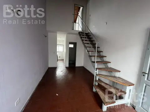 Duplex en venta 2 amb con patio y Cochera para motos,  Ramos Mejia