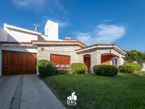 Casa en  venta en Granja de Funes