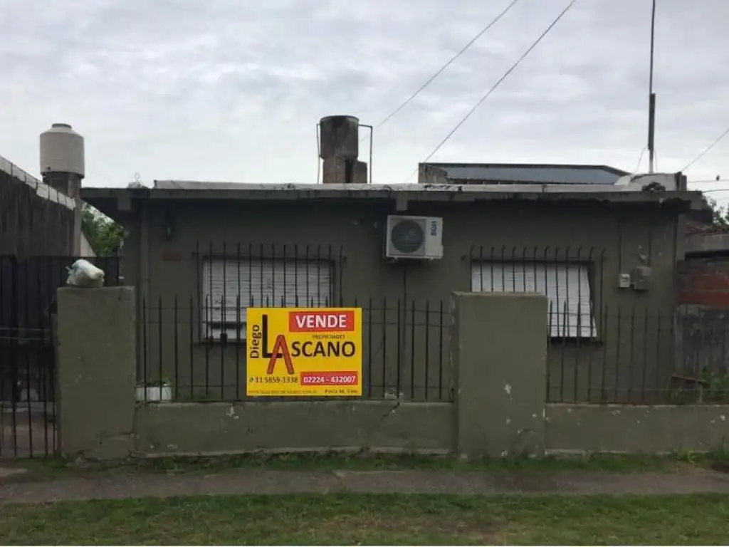 Casa en Peru 213, ciudad de Guernica, Presidente Peron