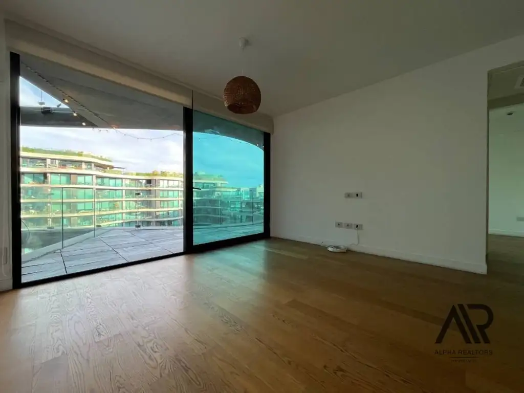 Alquiler De Un Dormitorio En Forum, Piso 6 Con Gran Terraza Y Vista Interna.