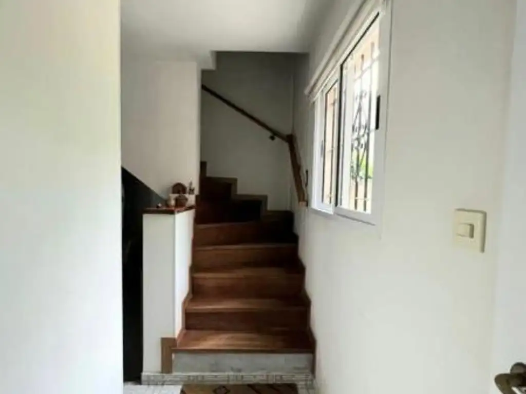 202 e/ 42 y 43: Casa en venta