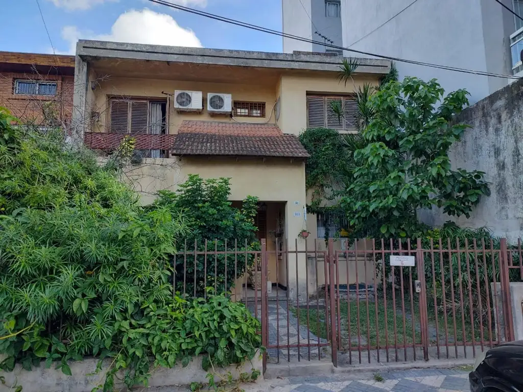 Casa en pleno centro de Villa Ballester