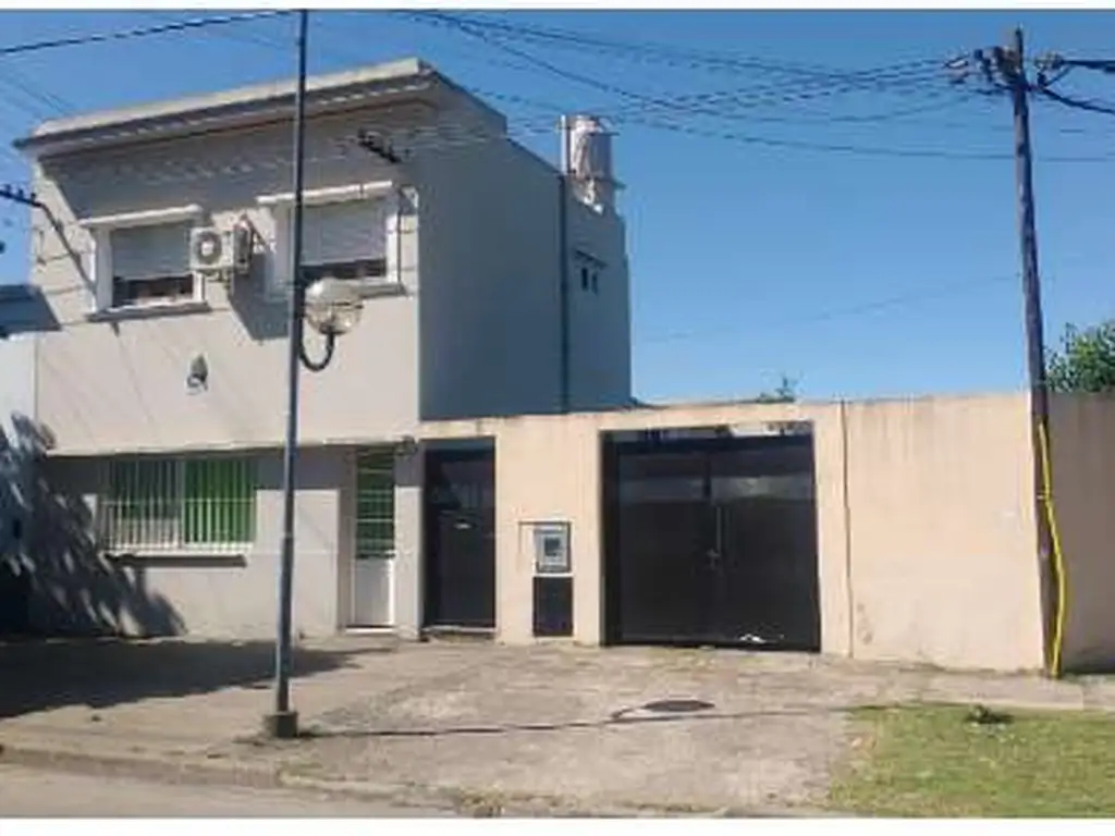 Casa en Venta en La Plata [Cod: 161-13559]