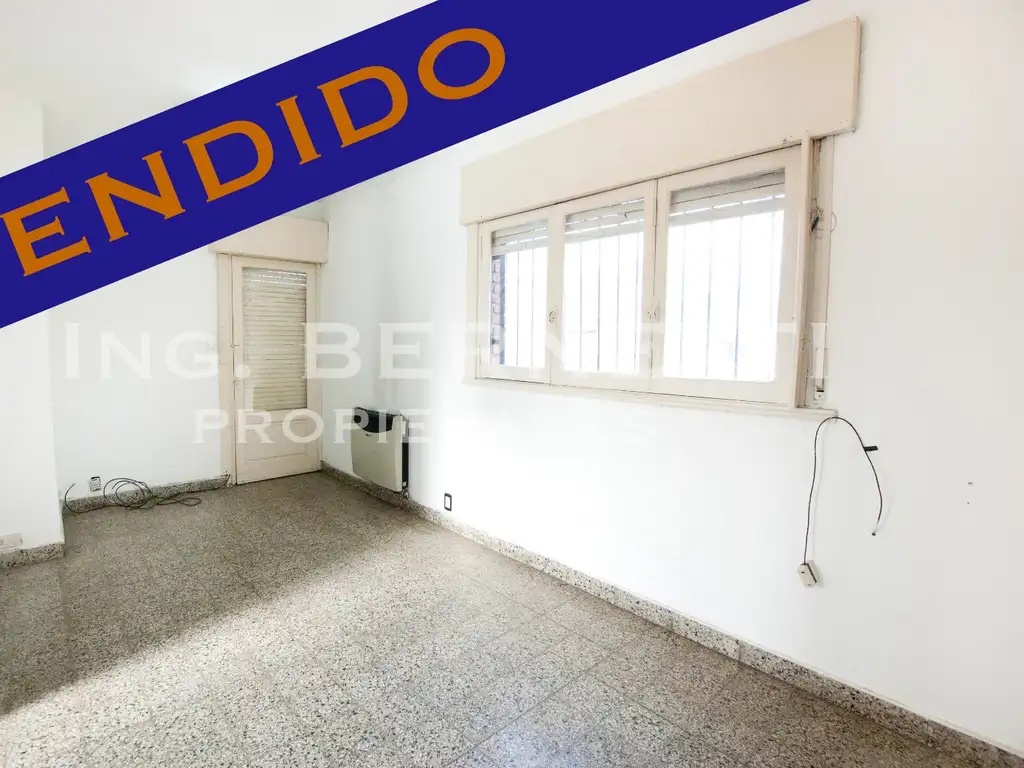 PH 2 Ambientes al frente con balcón y patio - Excelente zona -