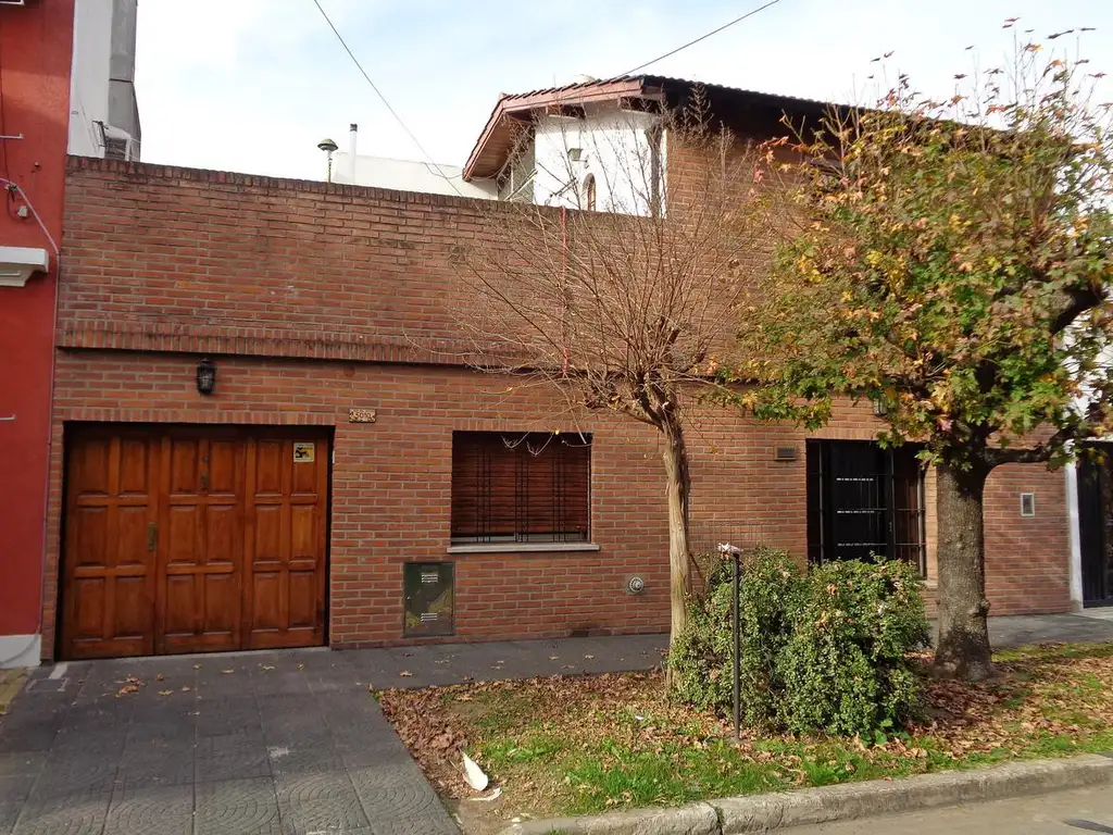 VENTA CASA 5 AMBIENTES EN CARAPACHAY