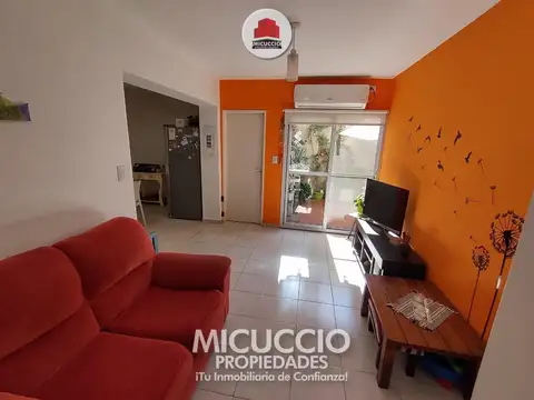 PH tipo casa en venta, Asborno 295, Escobar Centro. APTO CREDITO.