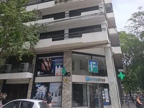 CORDOBA ESQ. DORREGO: ALQUILO EXCELENTE SEMIPISO 2 DORMITORIOS CON COCHERA