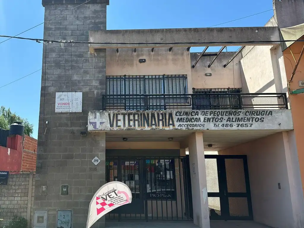 Vivienda de dos dormitorios y local comercial con terreno