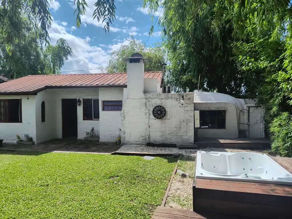 Casa en venta 3 amb. en barrio Weekend Escobar