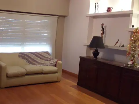 Casa en Venta - 4 ambientes - USD 350.000