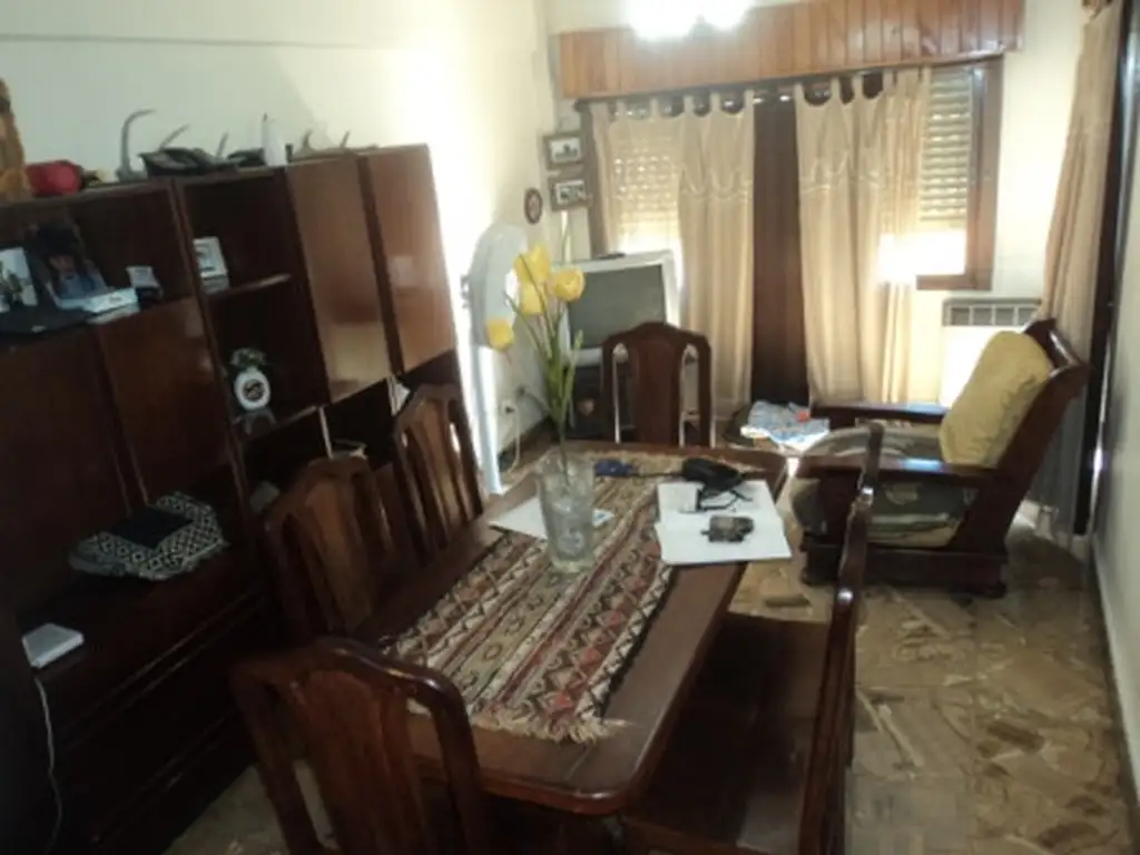 EN VENTA EN CIUDADELA DEPARTAMENTO TIPO CASA A 2 CUADRAS DE GAONA, 3 AMBIENTES - FICHA 6199