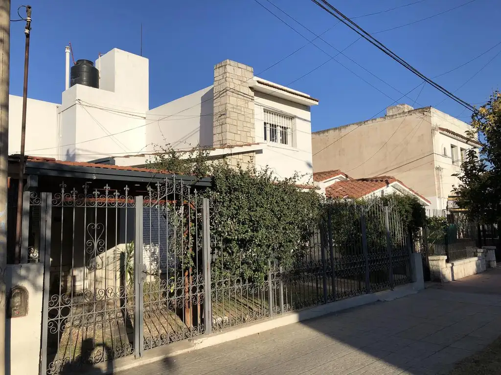 Venta Casa - Barrio Juniors, Cordoba