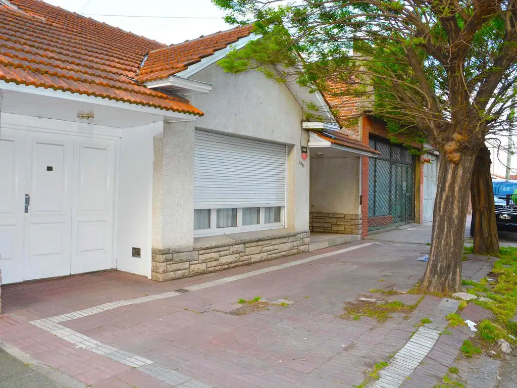 Venta 2 casas en mismo terreno. Barrio Los Andes