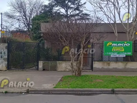 Gran LOTE con 2 VIVIENDAS - 500m² - Loma Hermosa