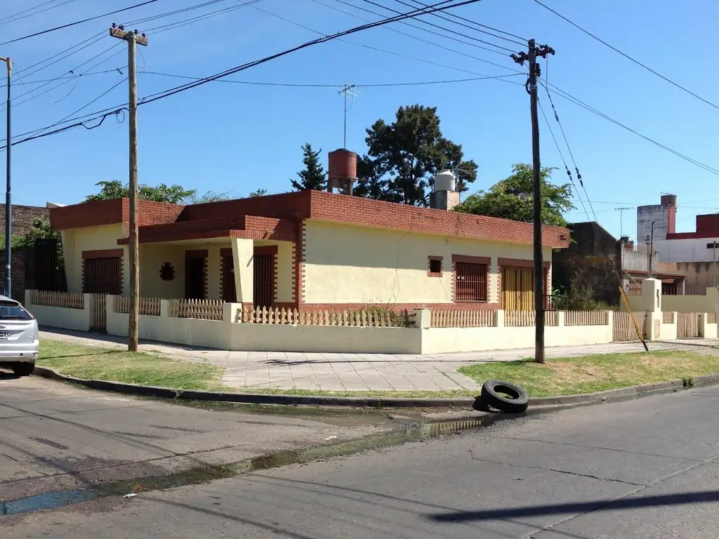 Casa en Venta 4 ambientes en Billinghurst