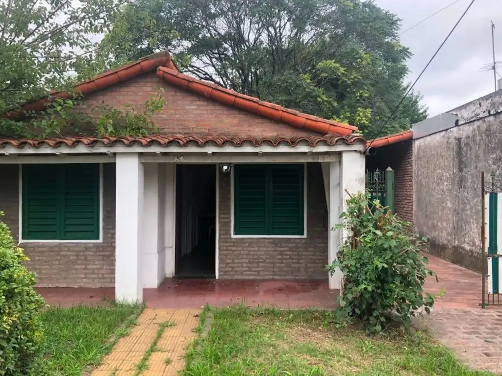 Casa venta - 2 dormitorios 1 baño - 530mts2 totales - Villa Vatteone