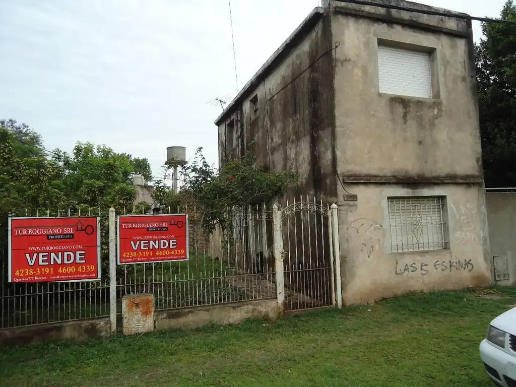 VENTA DE CASA EN CLAYPOLE.