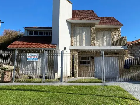 Chalet 4 Ambientes En Venta Zona El Faro - Mar del Plata