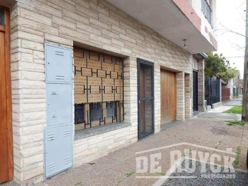 Departamento Tipo Casa en Venta en Quilmes Oeste