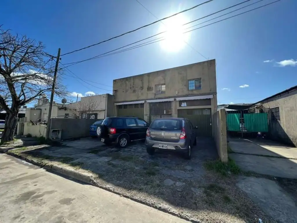 Depósito en venta - 1 Oficina 1 Baño - 300Mts2 - La Plata