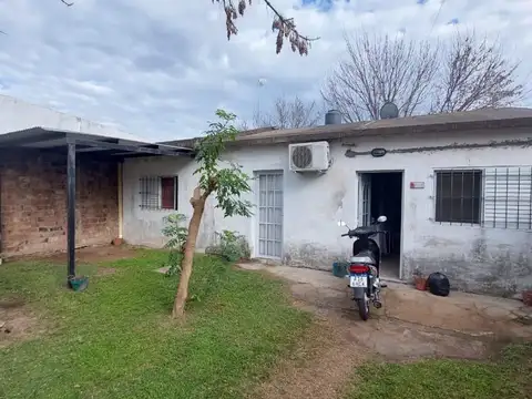 CASA EN VENTA |BARRIO POLICIAL, CORONDA.