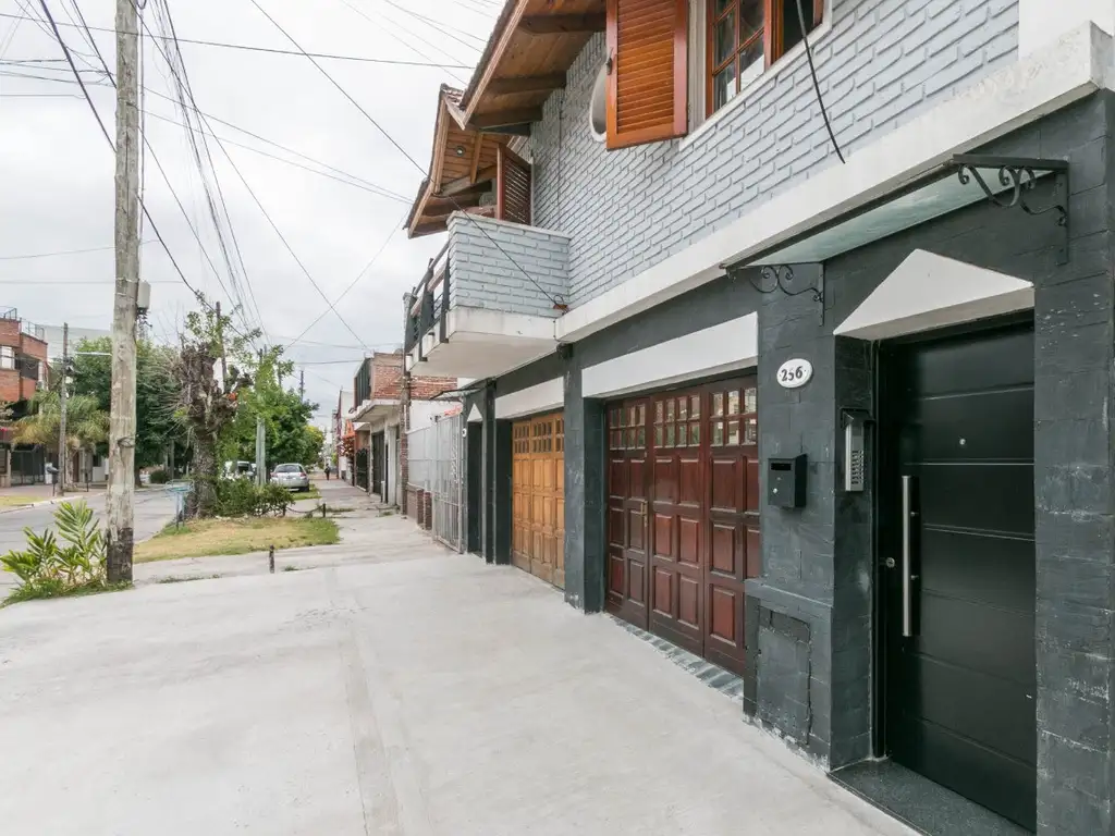 DEPTO T/CASA EN VENTA WILDE CENTRO