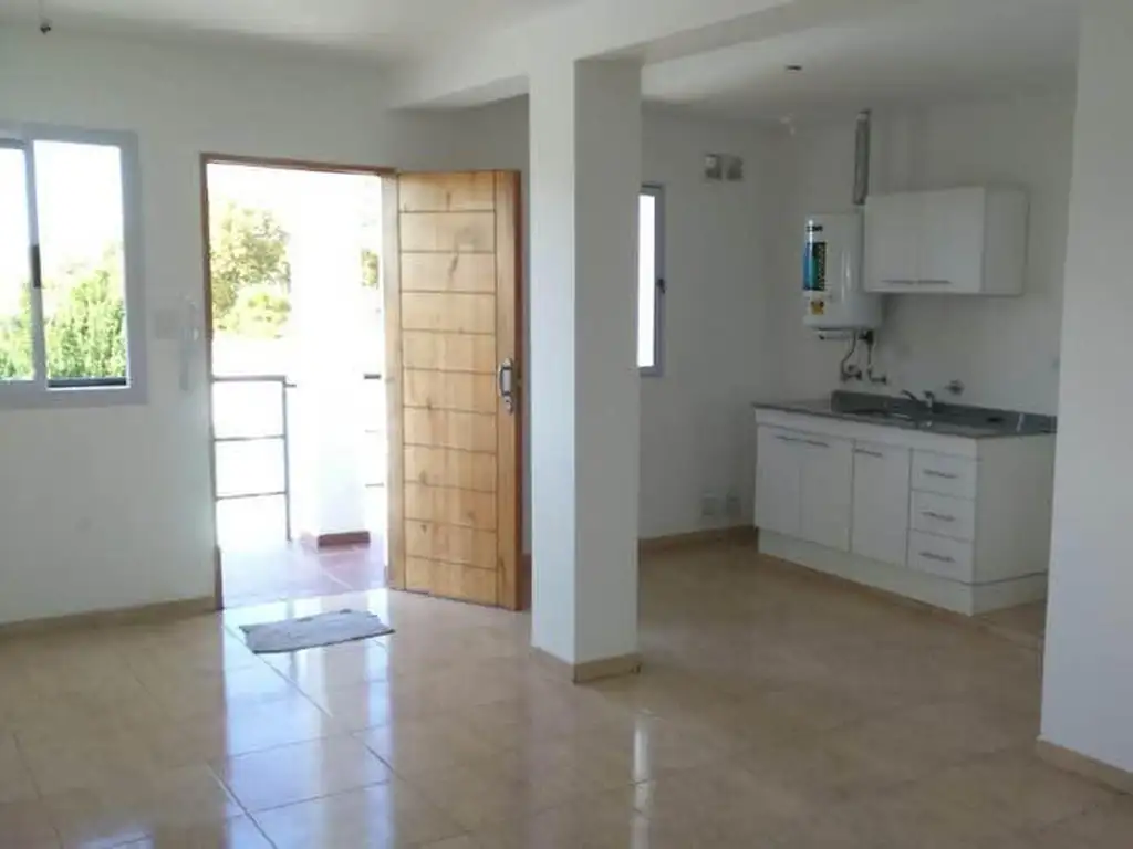 Vendo monoambiente c/cochera complejo cerrado con pileta A. Alberdi (alquilado)