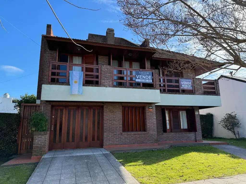 Chalet 7 amb sobre 2 lotes. Parque Luro