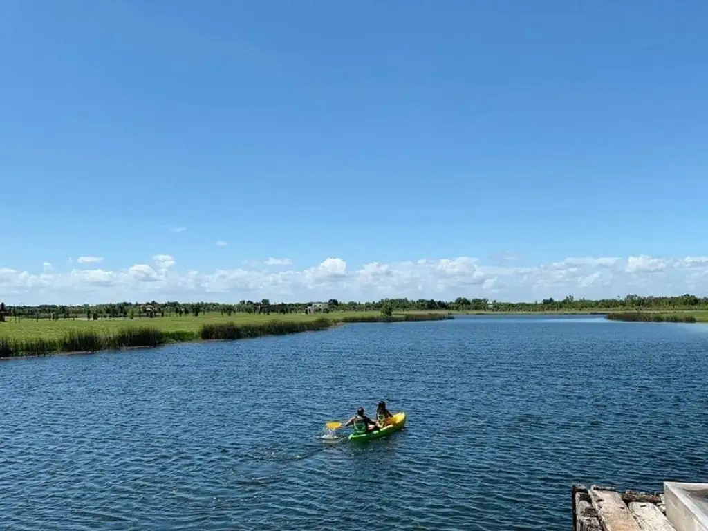 Excelente lote a la laguna en el Naudir etapa 1 Oportunidad