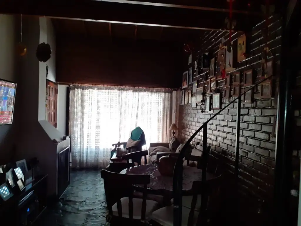 Casa en venta en Tandil 3400 - Hurlingham - Argenprop