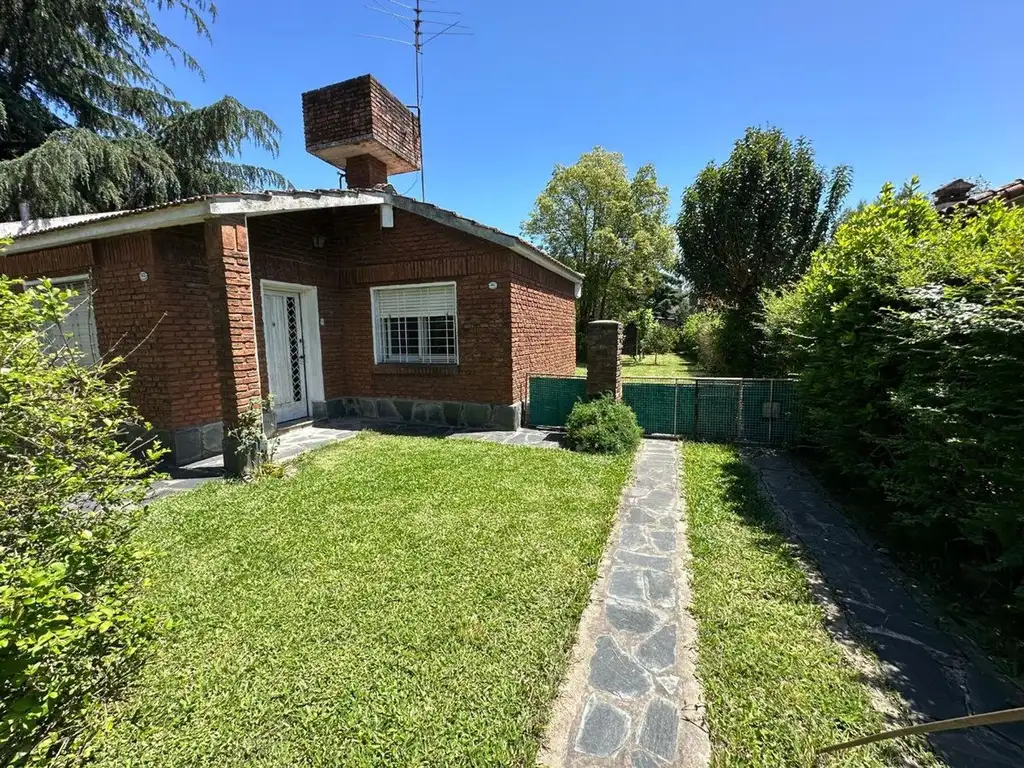 VENTA CASA QUINTA 2 LOTES VILLA UDAONDO ITUZAINGO