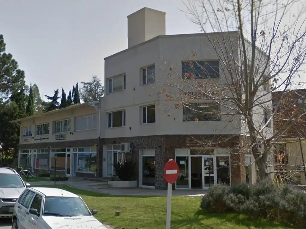 Edificio Comercial en venta - 3 niveles - oficinas baños - 1014mts2 -  Pinamar