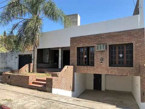 VENTA CASA 4 DORM ESCOBAR PILETA COCHERA