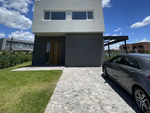 Casa, venta, 4 dormitorios, Ayres Plaza, Pilar