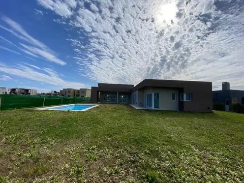 Casa en venta Haras Santa María - El Trebol - Foto 0