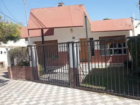 CASA 3 DORMITORIOS ALBERDI OPORTUNIDAD