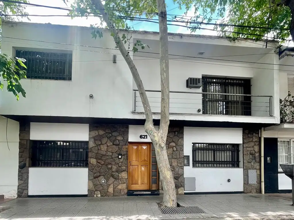 Venta Casa 3 dormitorios 5 Seccion Ciudad Mendoza