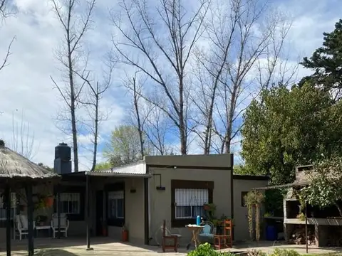 CASA EN BARRIO LOS PIONEROS