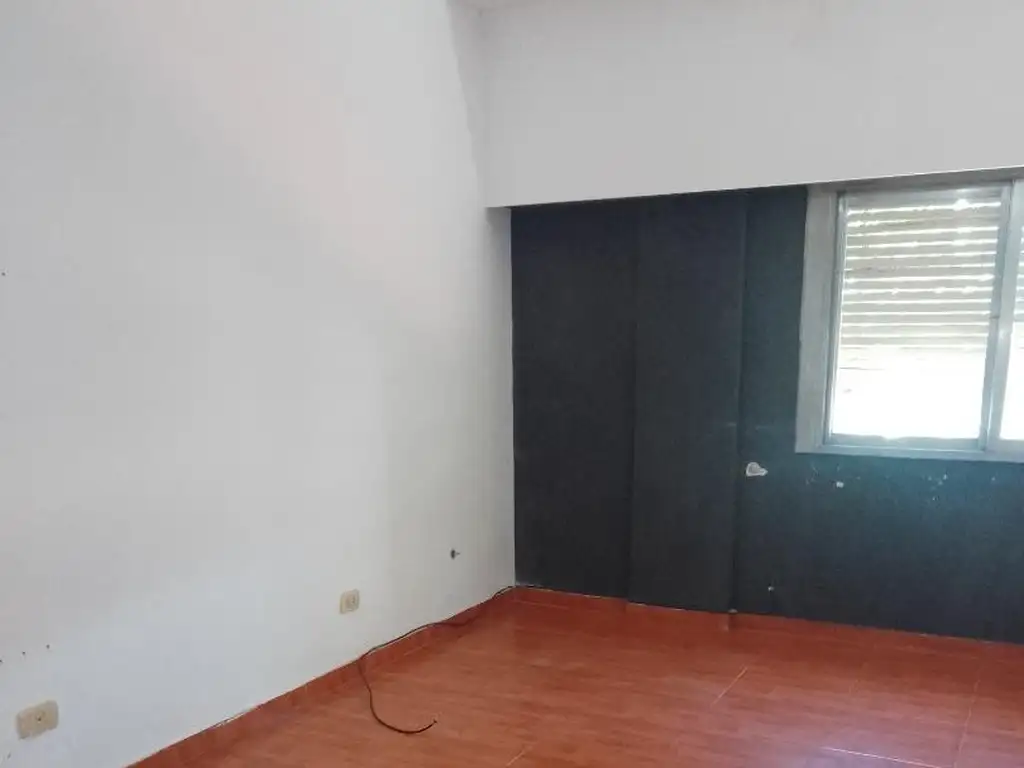 Departamento de 2 ambientes al frente en venta