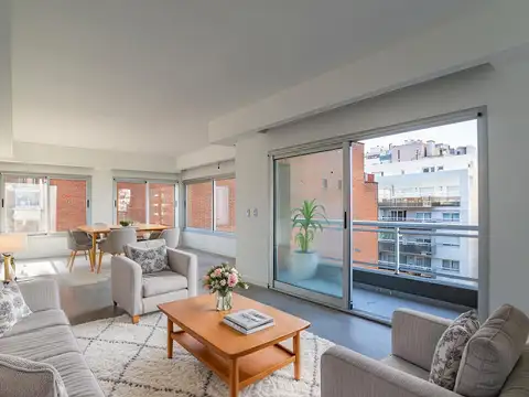 Departamento triplex en venta en Belgrano R con terraza propia y 2 cocheras. A estrenar!