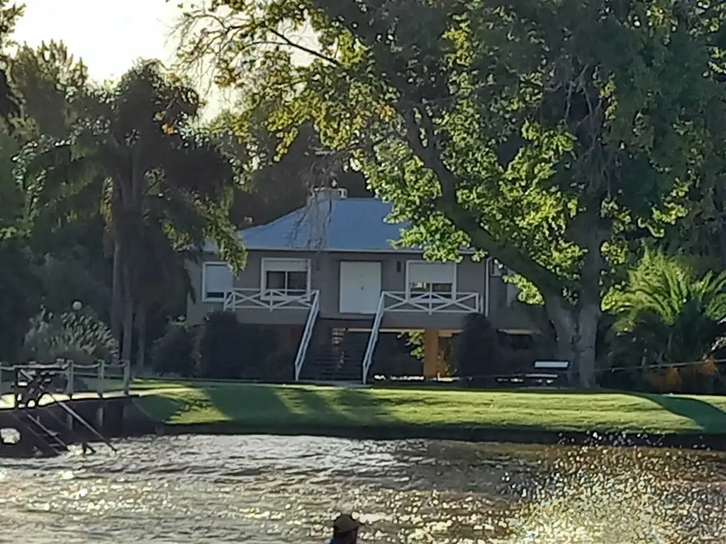 Casa  en Venta en Sarmiento, Zona Delta, Tigre