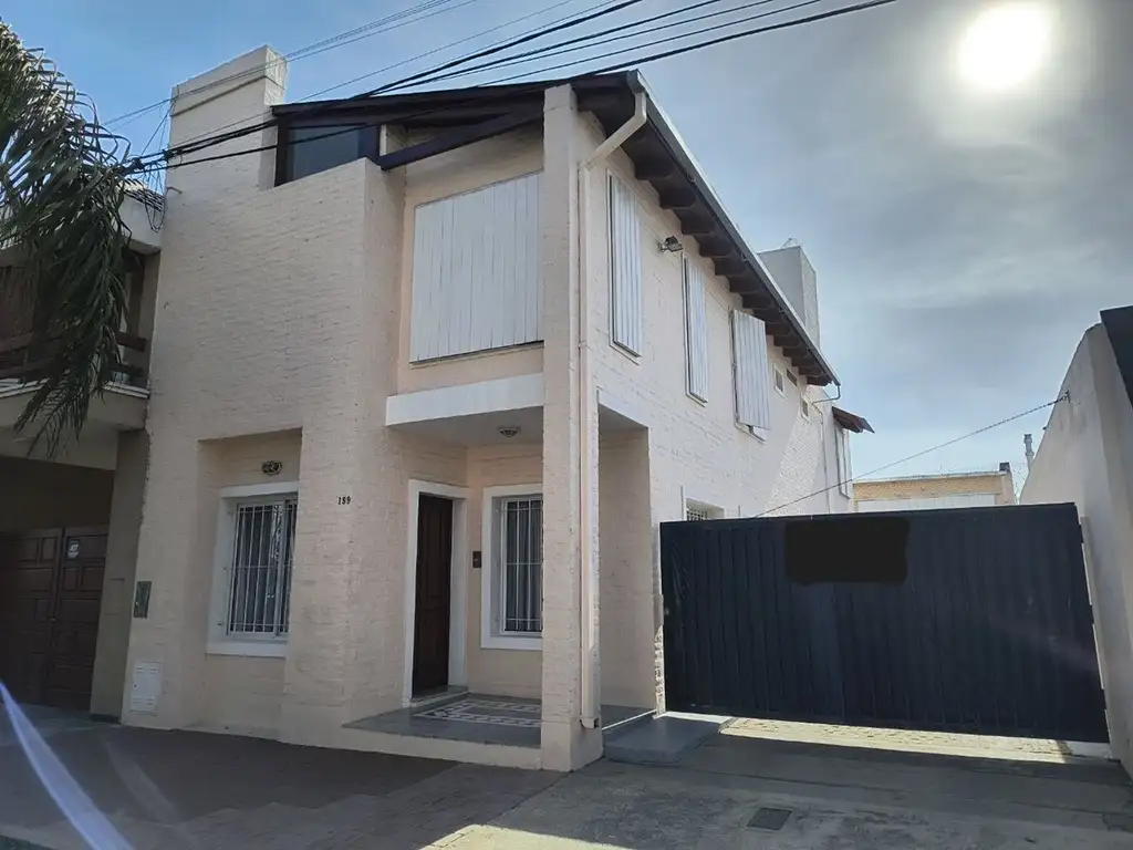 VENTA CASA 3 DORM EXC. UBICACIÓN COSTANERA VM