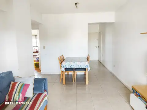 Departamento de 3 ambientes con cochera fija