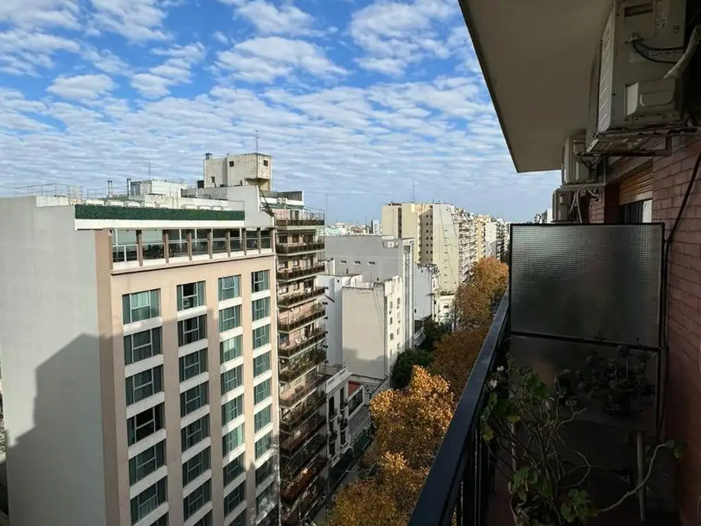 3 ambientes con dependencia y Balcón al Frente