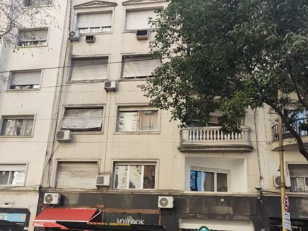 3 AMBIENTES  C/ DEPENDENCIA EN VENTA - BARRACAS