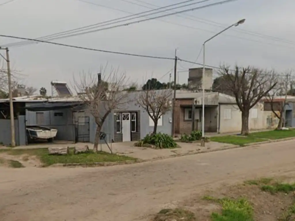 VENTA CASA A REFACCIONAR EN LAGUNA PAIVA