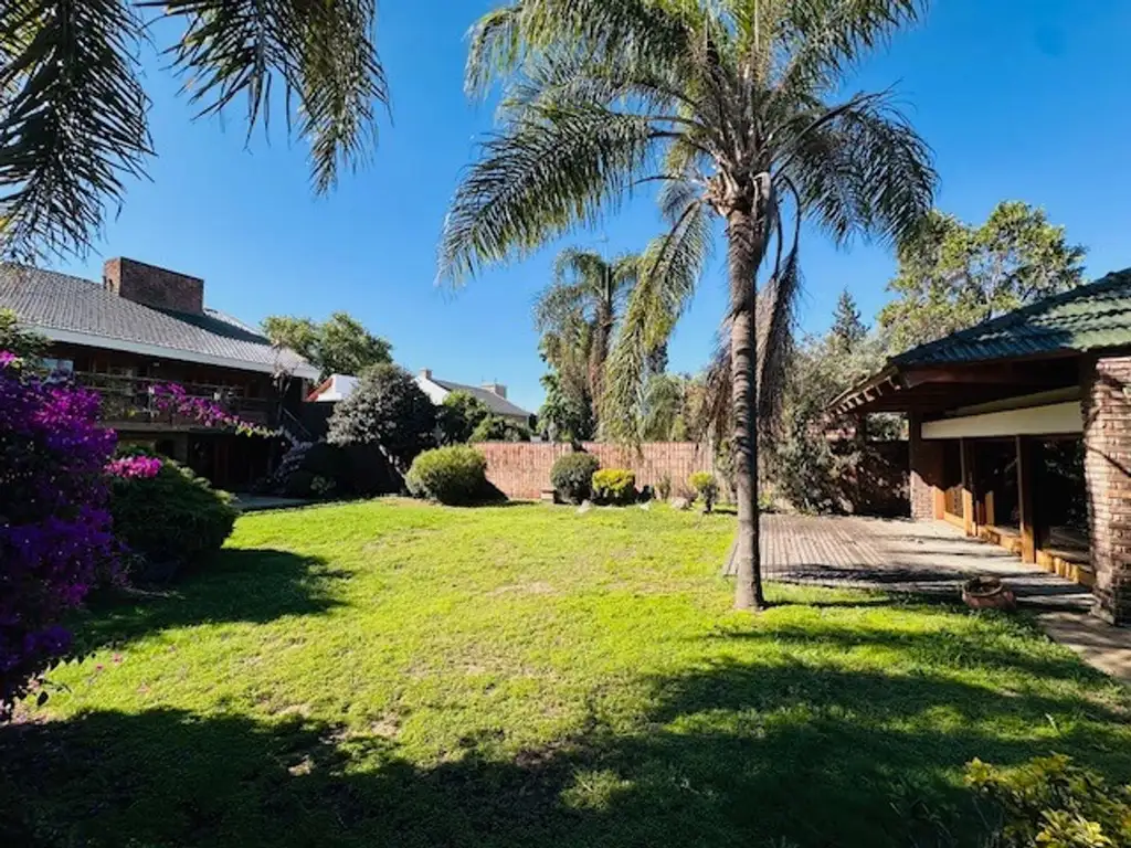 Casa en Venta Cerro de las Rosas quincho patio sauna