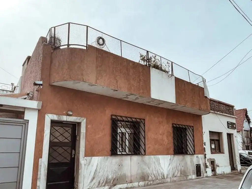 CASA A LA VENTA PARA RECICLAR