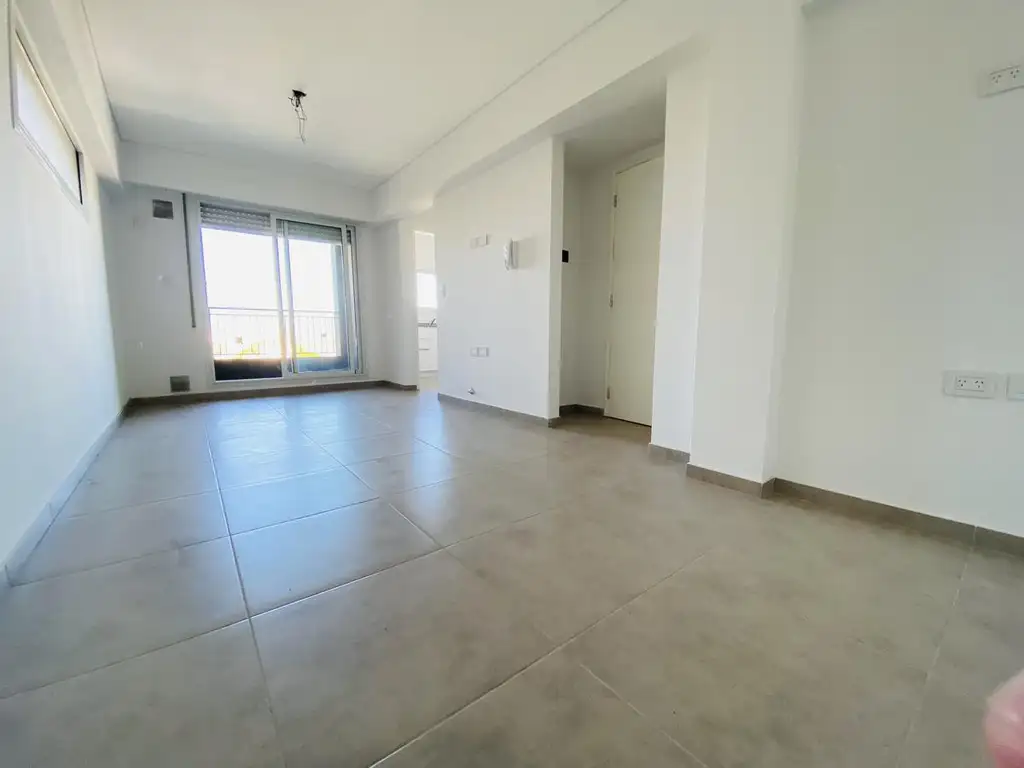 Departamento de 1 dormitorio con cocina separada y terraza exclusiva